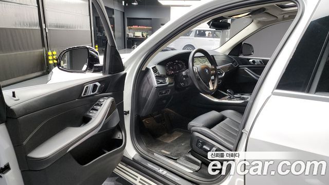 BMW X5 2022 — photo 10