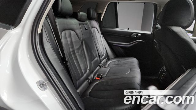 BMW X5 2022 — photo 12