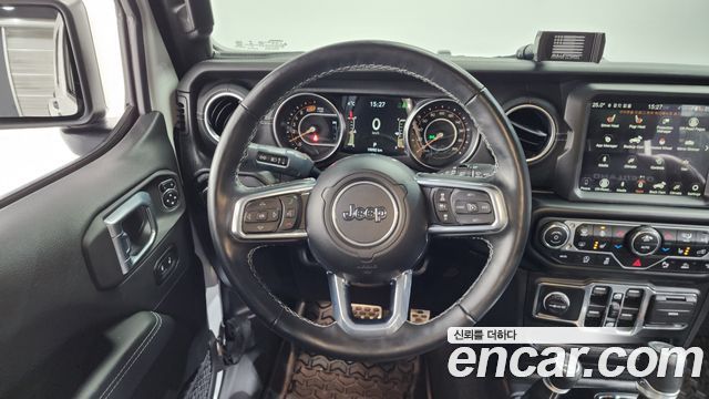 Jeep Wrangler 2023 — photo 13