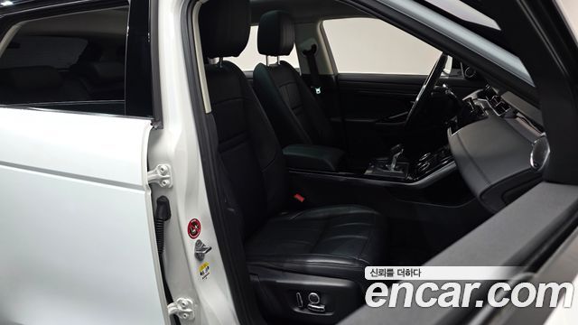 Land Rover Range Rover Evoque 2021 — photo 10