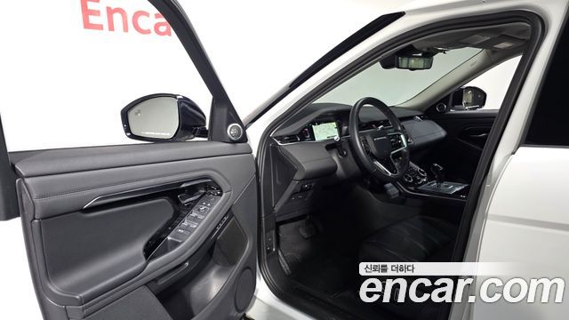 Land Rover Range Rover Evoque 2021 — photo 12