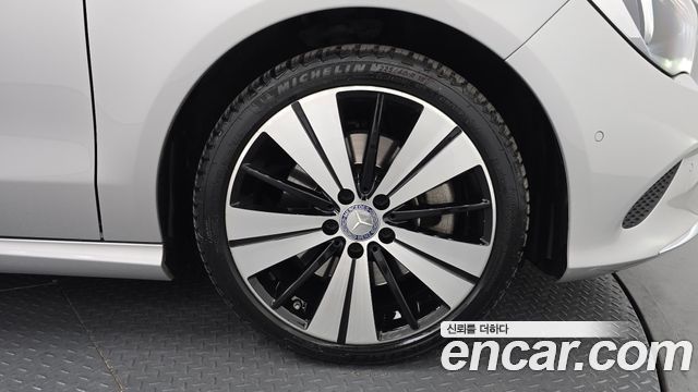 Mercedes-Benz CLA-Class 2017 — photo 5