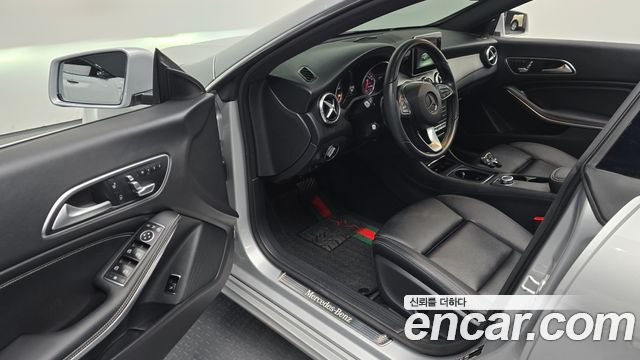 Mercedes-Benz CLA-Class 2017 — photo 11