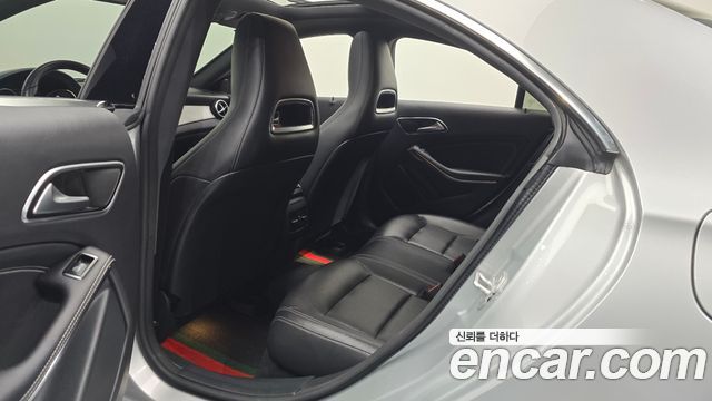Mercedes-Benz CLA-Class 2017 — photo 12