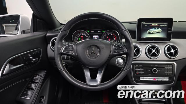 Mercedes-Benz CLA-Class 2017 — photo 13
