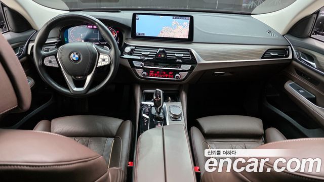 BMW Gran Turismo 2023 — photo 7