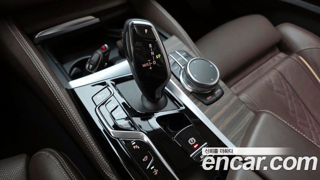 BMW Gran Turismo 2023 — photo 9