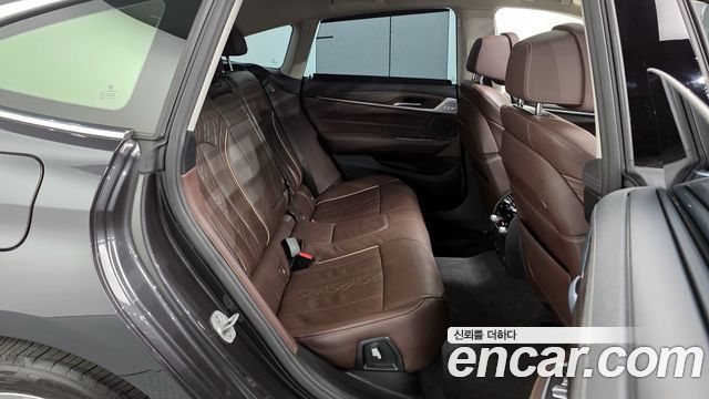 BMW Gran Turismo 2023 — photo 12