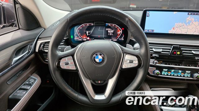 BMW Gran Turismo 2023 — photo 13