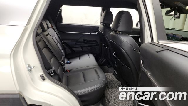 KG Mobility Torres 2023 — photo 12