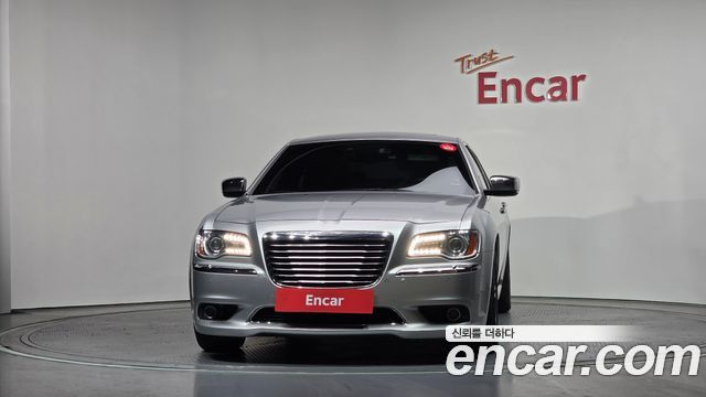 Chrysler 300C 2012 — photo 3