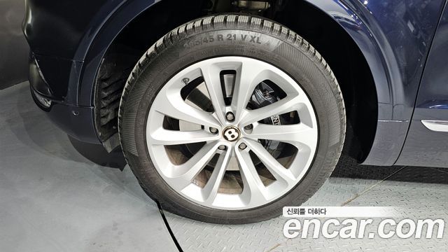 Bentley Bentayga 2020 — photo 5