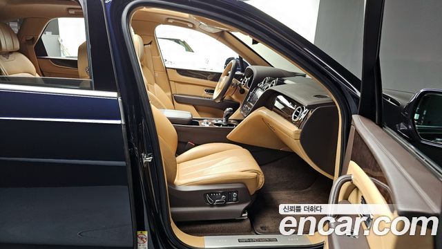 Bentley Bentayga 2020 — photo 11