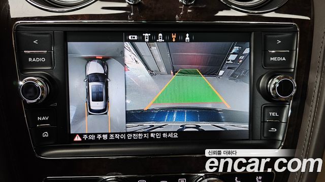 Bentley Bentayga 2020 — photo 15