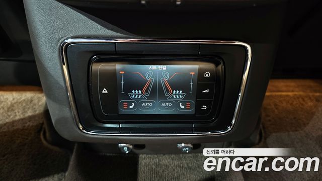 Bentley Bentayga 2020 — photo 19