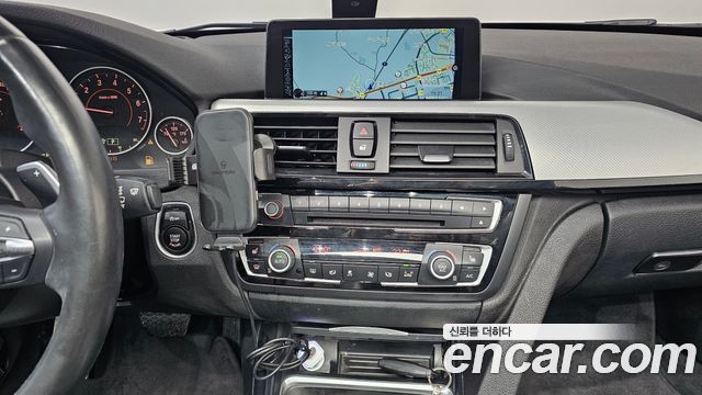 BMW 4-Series 2014 — photo 17