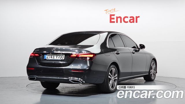 Mercedes-Benz E-Class 2021 — photo 2