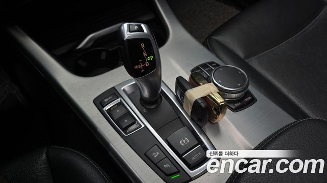 BMW X3 2016 — photo 9