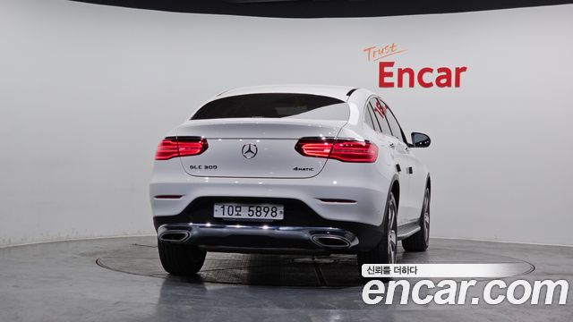 Mercedes-Benz GLC-Class 2019 — photo 4