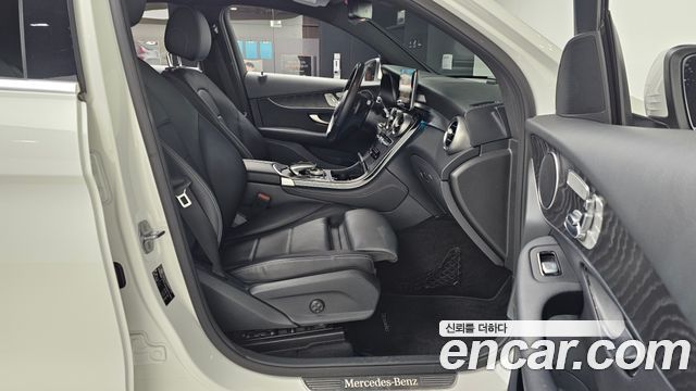 Mercedes-Benz GLC-Class 2019 — photo 11