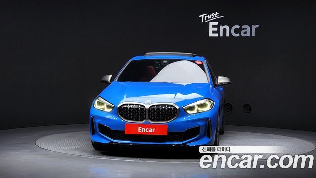 BMW 1-Series 2022 — photo 3