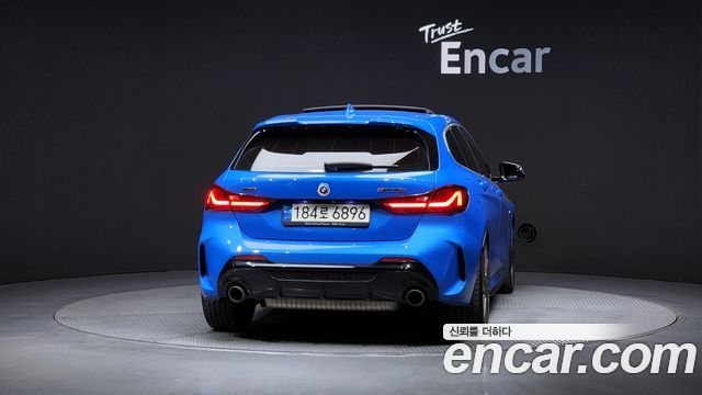 BMW 1-Series 2022 — photo 4
