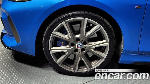 BMW 1-Series 2022 — photo 5