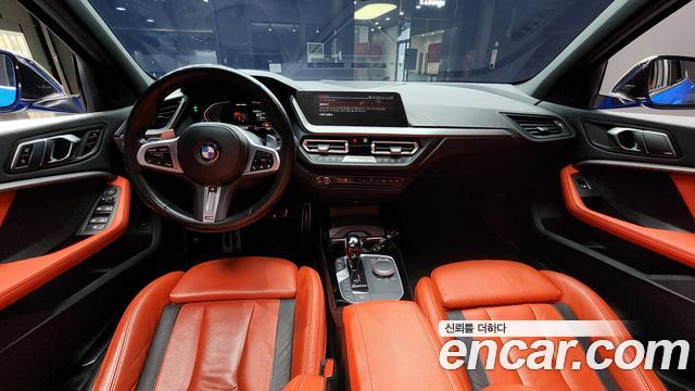 BMW 1-Series 2022 — photo 7