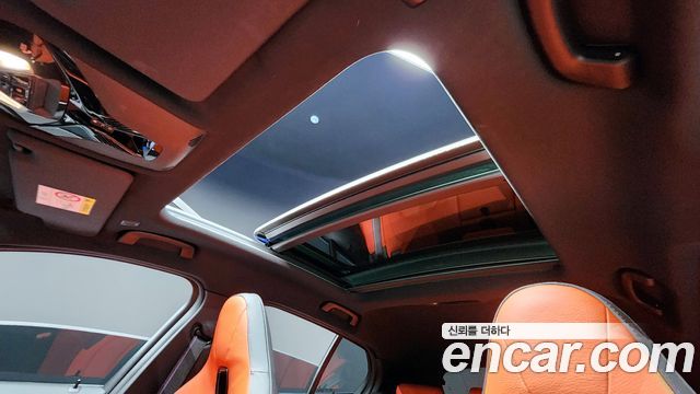 BMW 1-Series 2022 — photo 13