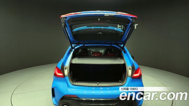 BMW 1-Series 2022 — photo 20