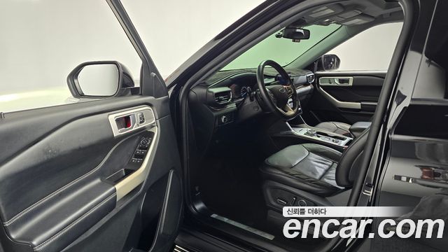 Ford Explorer 2020 — photo 10