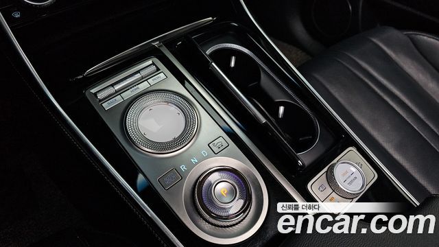 Genesis GV80 2021 — photo 9