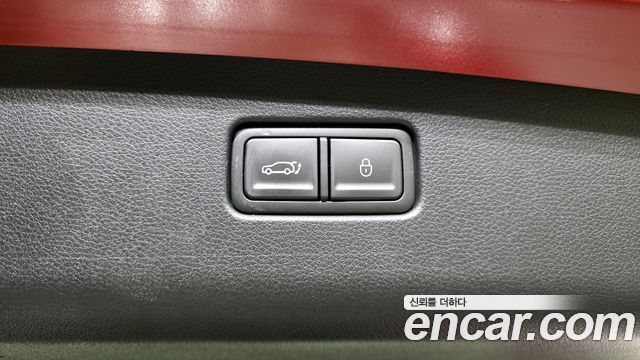 Genesis GV70 2025 — photo 18