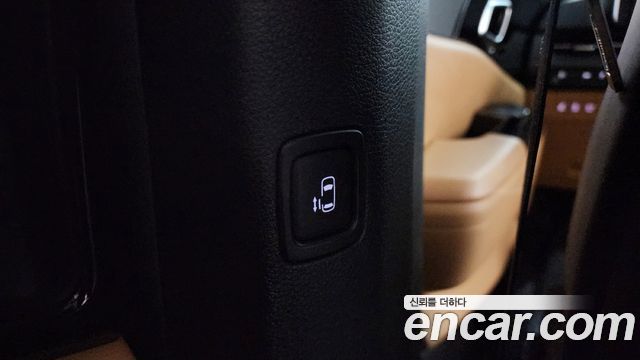 Kia Canival 2023 — photo 18