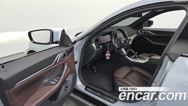 BMW 4-Series 2022 — photo 10