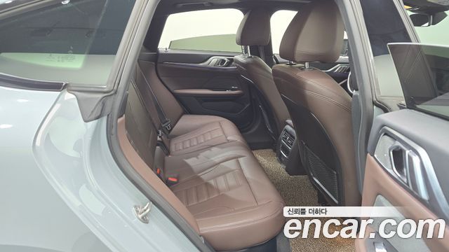 BMW 4-Series 2022 — photo 12