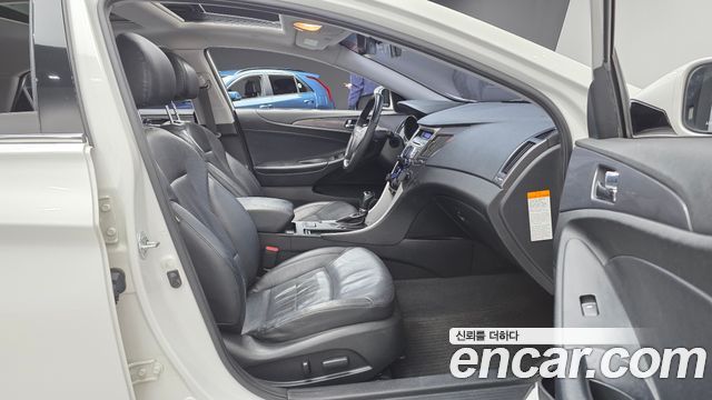 Hyundai Sonata 2013 — photo 10