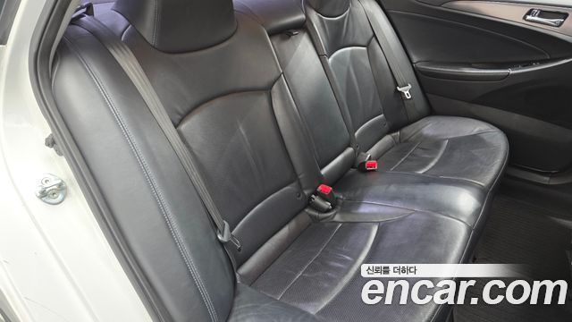 Hyundai Sonata 2013 — photo 12