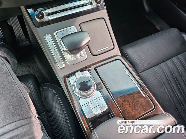 Genesis G90 2020 — photo 11
