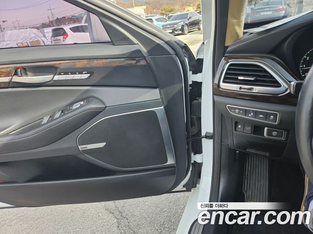 Genesis G90 2020 — photo 13