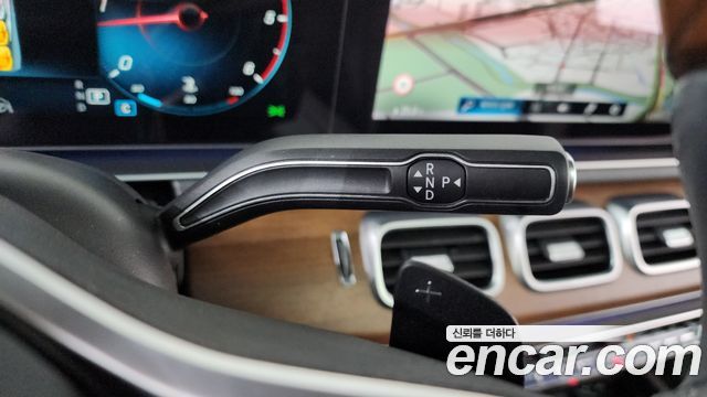 Mercedes-Benz GLS-Class 2020 — photo 9