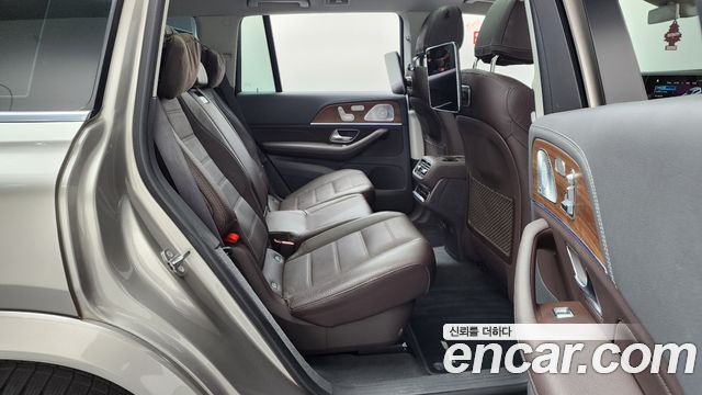 Mercedes-Benz GLS-Class 2020 — photo 12