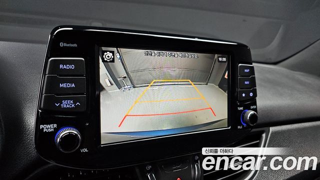 Hyundai i30 2018 — photo 15