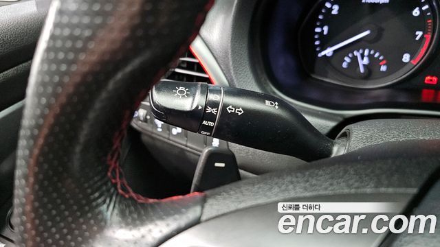 Hyundai i30 2018 — photo 17