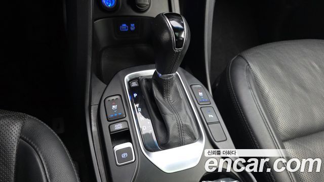 Hyundai Santafe 2016 — photo 9
