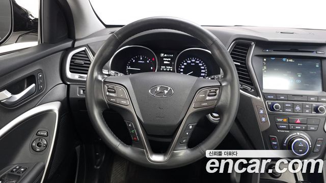 Hyundai Santafe 2016 — photo 13
