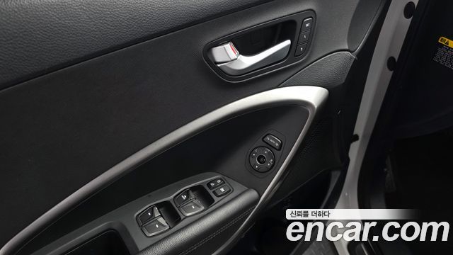 Hyundai Santafe 2016 — photo 18