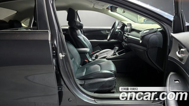 Kia K3 2019 — photo 10