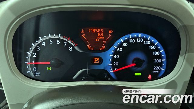 Nissan Cube 2011 — photo 8