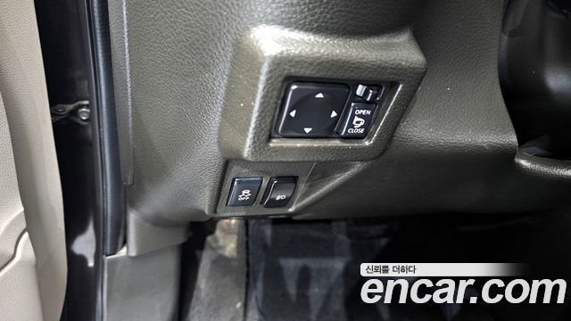 Nissan Cube 2011 — photo 16